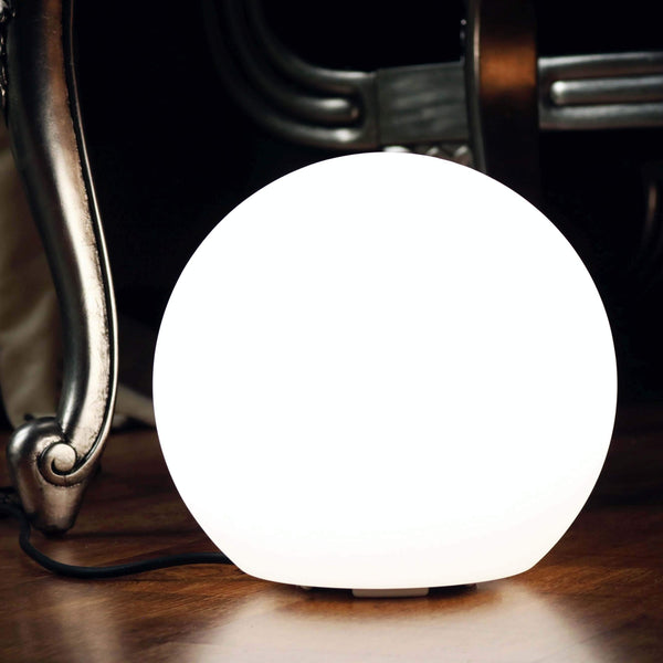 LED natbordslampe, 20cm lyskugle, stikkontakt, hvid