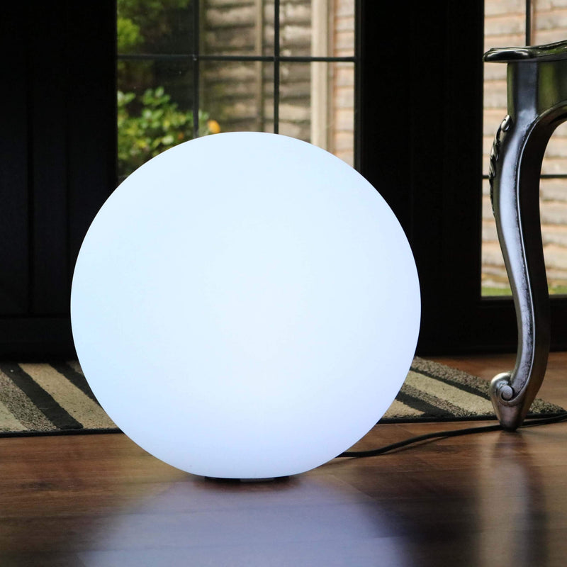 Dæmpbar flerfarvet LED gulvlampe, ledningsdrevet RGB globus lampe