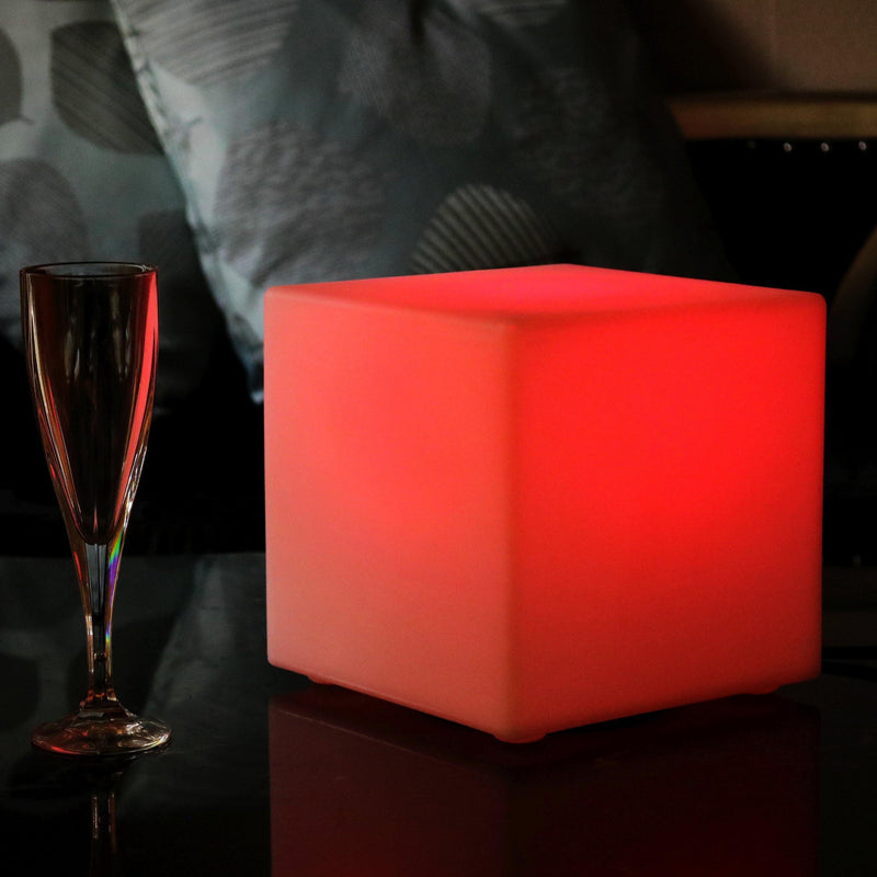 LED sengelampe til stikkontakt, flerfarvet RGB kube, 20x20 cm